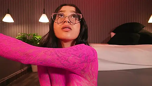 Snapshot of EriKlein chatting on February 27, 2026, 7:57 pm EriKlein online show from February 27, 2026, 7:57 pm