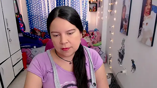 Snapshot of claryssa_ chatting on January 10, 2025, 8:37 pm claryssa online show from January 10, 2025, 8:37 pm