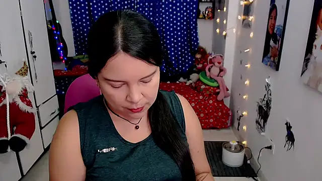 Snapshot of claryssa_ chatting on December 15, 2024, 10:47 pm claryssa online show from December 15, 2024, 10:47 pm