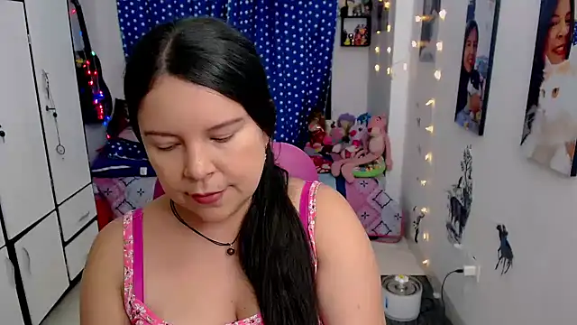 Snapshot of claryssa_ chatting on January 20, 2025, 12:57 am claryssa online show from January 20, 2025, 12:57 am