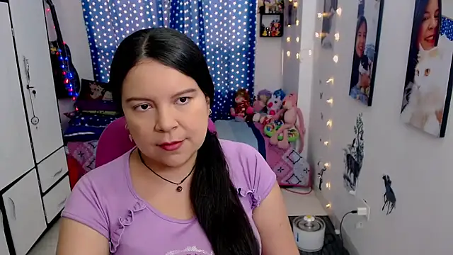 Snapshot of claryssa_ chatting on January 18, 2025, 8:51 pm claryssa online show from January 18, 2025, 8:51 pm