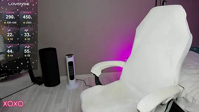 Snapshot of Mariella_Adamss chatting on September 24, 2025, 1:50 pm Mariella Adamss online show from September 24, 2025, 1:50 pm