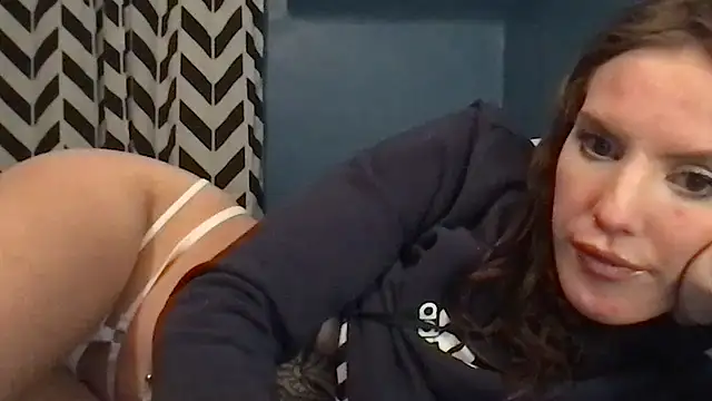 kittycatkendra online show from November 12, 2025, 11:52 pm