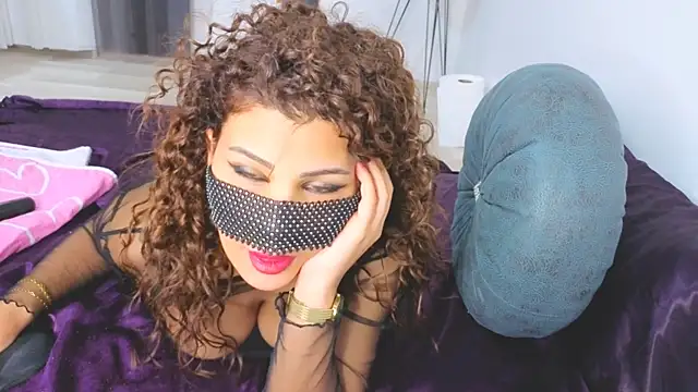 Turkish Latina online show from May 23, 2026, 2:38 pm