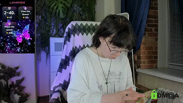 Snapshot of Melissa_Wells chatting on June 9, 2026, 8:43 pm Melissa Wells online show from June 9, 2026, 8:43 pm