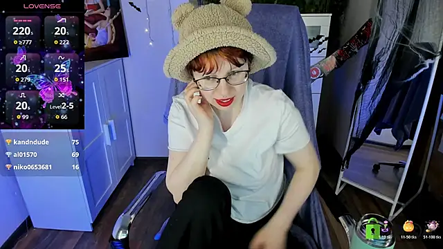 Snapshot of Melissa_Wells chatting on October 31, 2025, 4:31 am Melissa Wells online show from October 31, 2025, 4:31 am