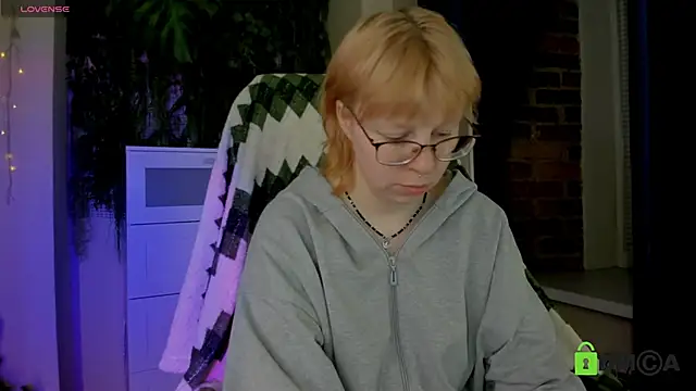 Melissa Wells online show from April 23, 2026, 10:11 pm