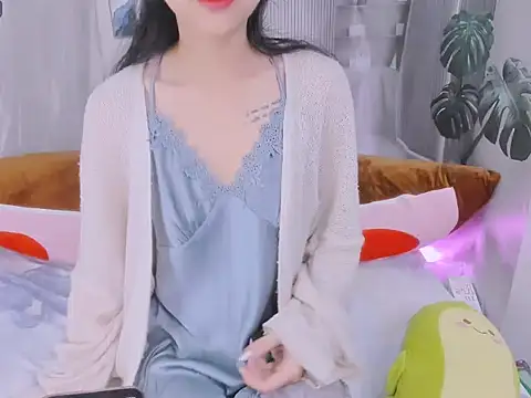 Ly   online show from April 16, 2026, 3:29 am