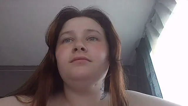 Snapshot of Light_Luna chatting on June 21, 2026, 1:17 pm Light Luna online show from June 21, 2026, 1:17 pm