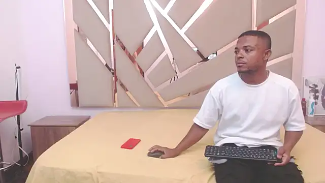 Snapshot of you_and_i9 chatting on October 24, 2025, 7:46 pm you and i9 online show from October 24, 2025, 7:46 pm