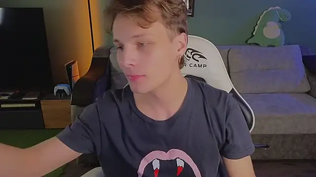 Snapshot of TeddyLiLboy chatting on November 14, 2025, 5:16 pm TeddyLiLboy online show from November 14, 2025, 5:16 pm