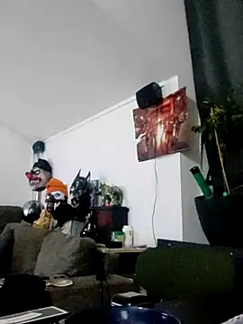 Snapshot of eltoulou chatting on February 19, 2025, 2:33 am eltoulou online show from February 19, 2025, 2:33 am