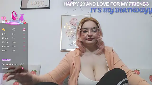 Snapshot of Catlady333 chatting on September 14, 2025, 8:20 pm Catlady333 online show from September 14, 2025, 8:20 pm