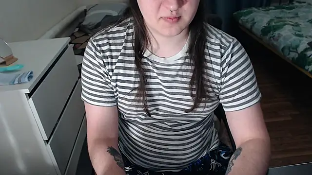 EvaMiron online show from February 16, 2026, 12:53 am