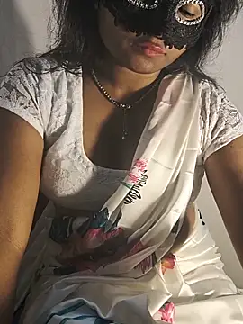 FANTASY QUEEN 07 online show from June 5, 2026, 6:52 am