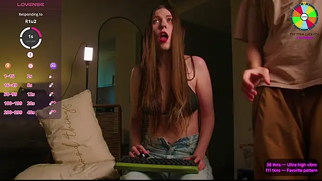 Snapshot of VunderSEX chatting on December 5, 2025, 5:11 pm VunderSEX online show from December 5, 2025, 5:11 pm