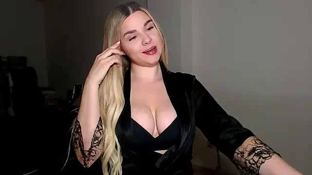 MiaMurMur online show from February 16, 2026, 6:28 pm