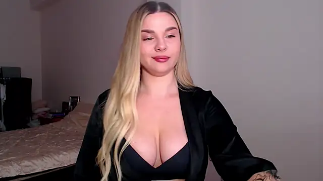 MiaMurMur online show from March 3, 2026, 10:55 am