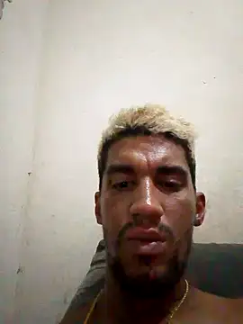 Snapshot of fieltoprj1 chatting on January 27, 2025, 4:20 am fieltoprj1 online show from January 27, 2025, 4:20 am