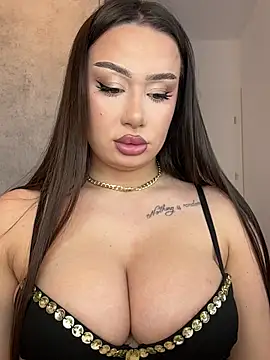 deliaroyal online show from December 3, 2025, 1:10 pm