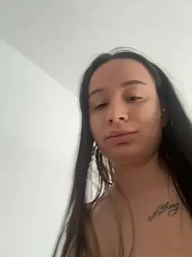 deliaroyal online show from September 14, 2025, 12:38 pm