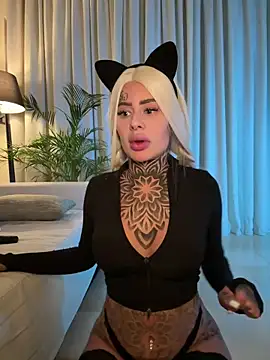 Snapshot of bambixboo chatting on November 20, 2025, 8:09 pm bambixboo online show from November 20, 2025, 8:09 pm