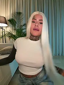 Snapshot of bambixboo chatting on November 15, 2025, 10:25 pm bambixboo online show from November 15, 2025, 10:25 pm