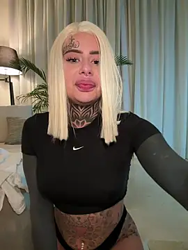 Snapshot of bambixboo chatting on November 18, 2025, 9:51 pm bambixboo online show from November 18, 2025, 9:51 pm