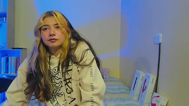 Snapshot of Amywhitexxxd chatting on February 28, 2025, 12:54 am Amywhitexxxd online show from February 28, 2025, 12:54 am