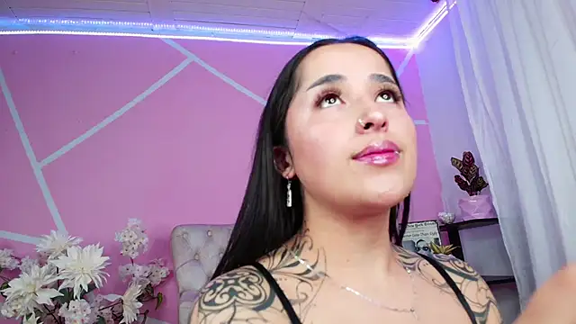 Snapshot of Andrex_Joness chatting on September 25, 2025, 9:43 pm Andrex Joness online show from September 25, 2025, 9:43 pm