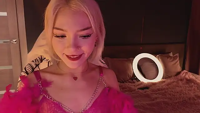 Snapshot of SandraBoyl chatting on March 15, 2025, 1:19 am SandraBoyl online show from March 15, 2025, 1:19 am