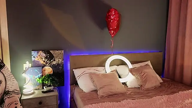 Snapshot of SandraBoyl chatting on March 22, 2025, 1:11 am SandraBoyl online show from March 22, 2025, 1:11 am