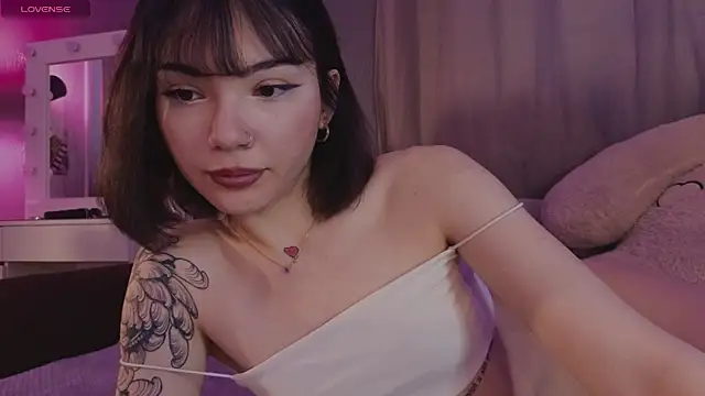 Snapshot of SandraBoyl chatting on February 3, 2026, 2:21 am SandraBoyl online show from February 3, 2026, 2:21 am