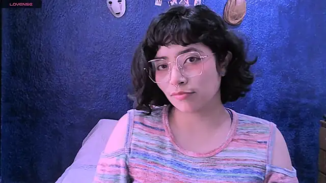 Snapshot of NinaYellow chatting on January 22, 2025, 2:56 pm NinaYellow online show from January 22, 2025, 2:56 pm