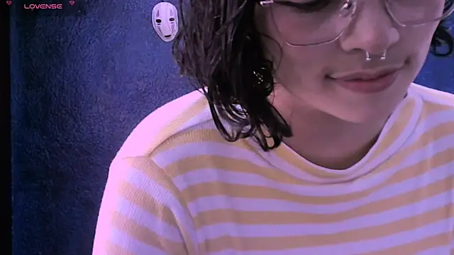 Snapshot of NinaYellow chatting on December 5, 2024, 3:55 pm NinaYellow online show from December 5, 2024, 3:55 pm