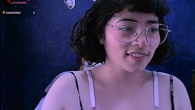 Snapshot of NinaYellow chatting on January 27, 2025, 7:03 pm NinaYellow online show from January 27, 2025, 7:03 pm