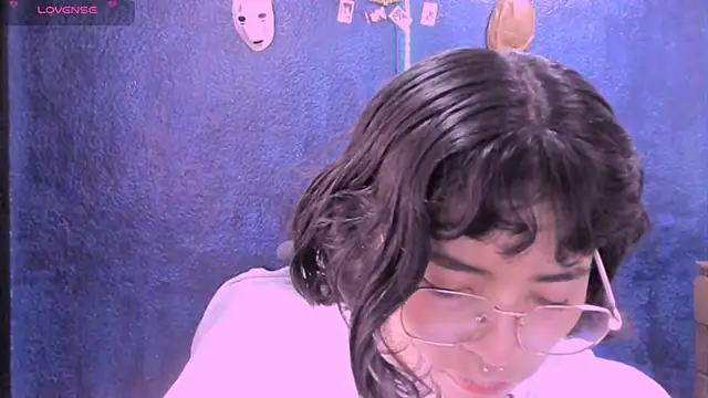 Snapshot of NinaYellow chatting on December 9, 2024, 3:22 pm NinaYellow online show from December 9, 2024, 3:22 pm