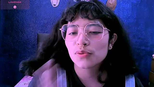 Snapshot of NinaYellow chatting on September 12, 2025, 3:45 pm NinaYellow online show from September 12, 2025, 3:45 pm