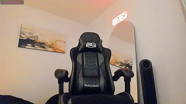 LucianSinclair online show from January 26, 2025, 12:37 am