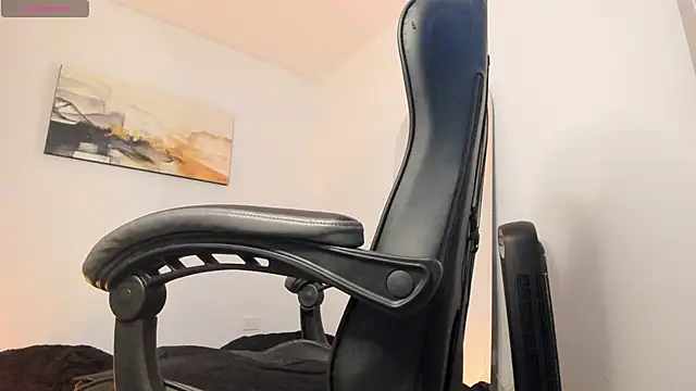 LucianSinclair online show from December 18, 2024, 10:57 pm