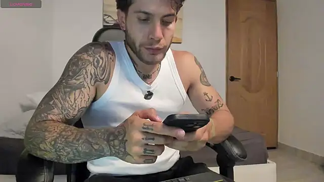 LucianSinclair online show from July 15, 2026, 2:29 am