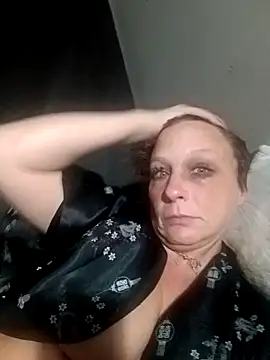 Everlyrose27 online show from January 18, 2025, 4:26 am