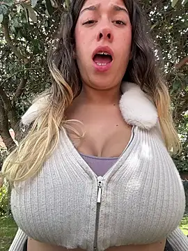 Snapshot of Enyeld_ruru chatting on February 14, 2026, 6:19 pm Enyeld ruru online show from February 14, 2026, 6:19 pm