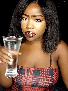 rosey cheeks online show from November 29, 2025, 2:01 am