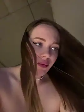 Snapshot of -SweetDi- chatting on July 17, 2026, 6:16 pm -SweetDi- online show from July 17, 2026, 6:16 pm