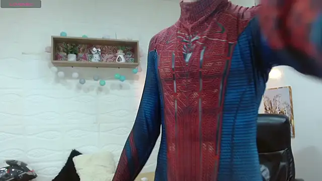 Snapshot of DmitriSanders chatting on March 13, 2025, 12:27 am DmitriSanders online show from March 13, 2025, 12:27 am