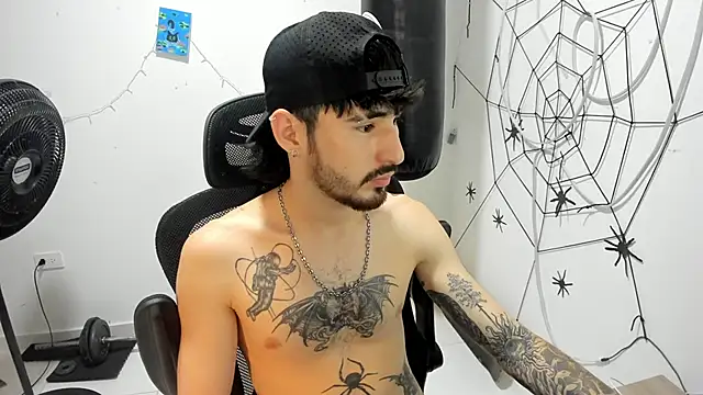 DmitriSanders online show from February 18, 2026, 10:50 pm