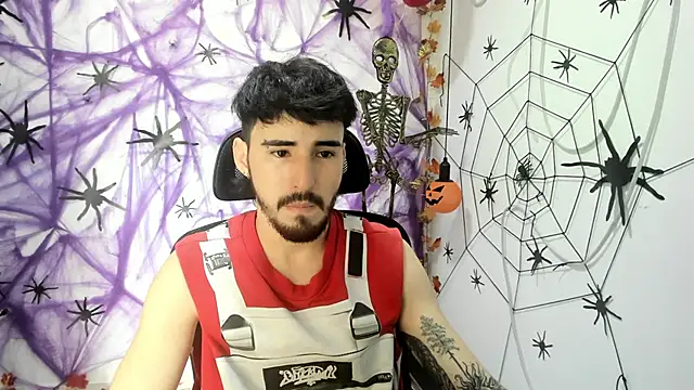 Snapshot of DmitriSanders chatting on November 7, 2025, 7:07 pm DmitriSanders online show from November 7, 2025, 7:07 pm