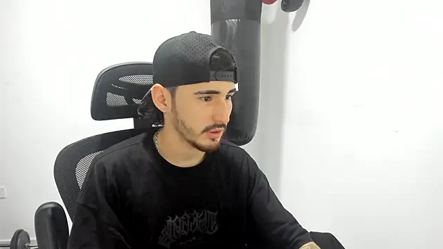 Snapshot of DmitriSanders chatting on September 9, 2025, 10:30 pm DmitriSanders online show from September 9, 2025, 10:30 pm