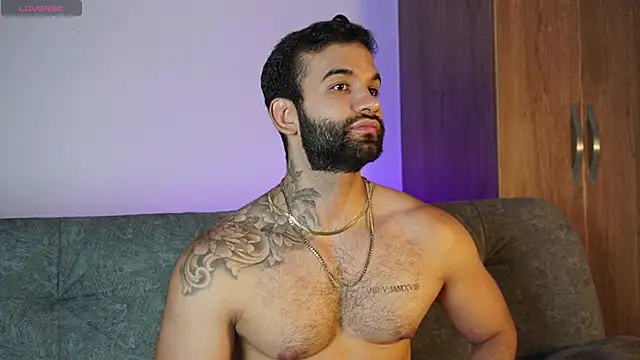 Snapshot of MarkHazze chatting on October 29, 2025, 11:03 pm MarkHazze online show from October 29, 2025, 11:03 pm